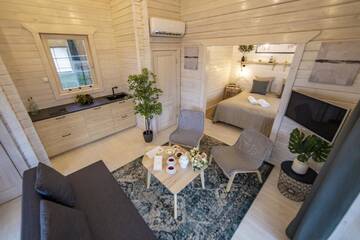 Фото номера Вилла с 1 спальней Виллы Harmony Park Countryside Villas &amp; SPA г. Пренай 8
